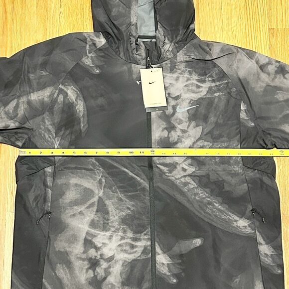 Nike Storm-FIT Run Division Men’s Size LT-XLT Grey Black Flash Running Jacket - Picture 4 of 15